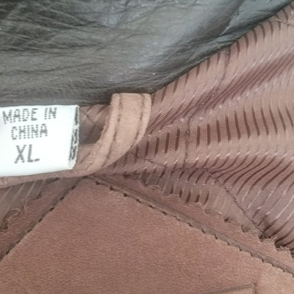 Coat - Picture 2 of 9